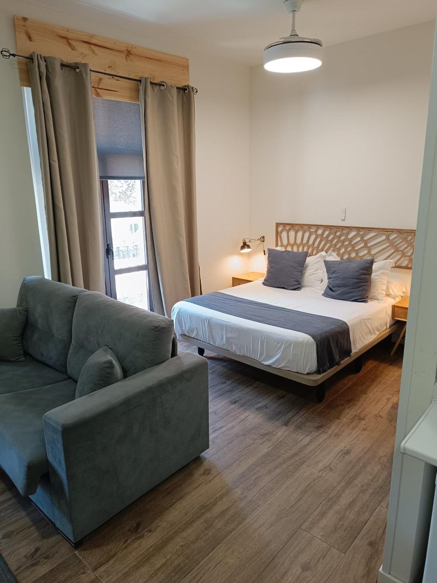 Apartamentos Al-Qazeres Luxury La Concepcion Caces Eksteriør bilde